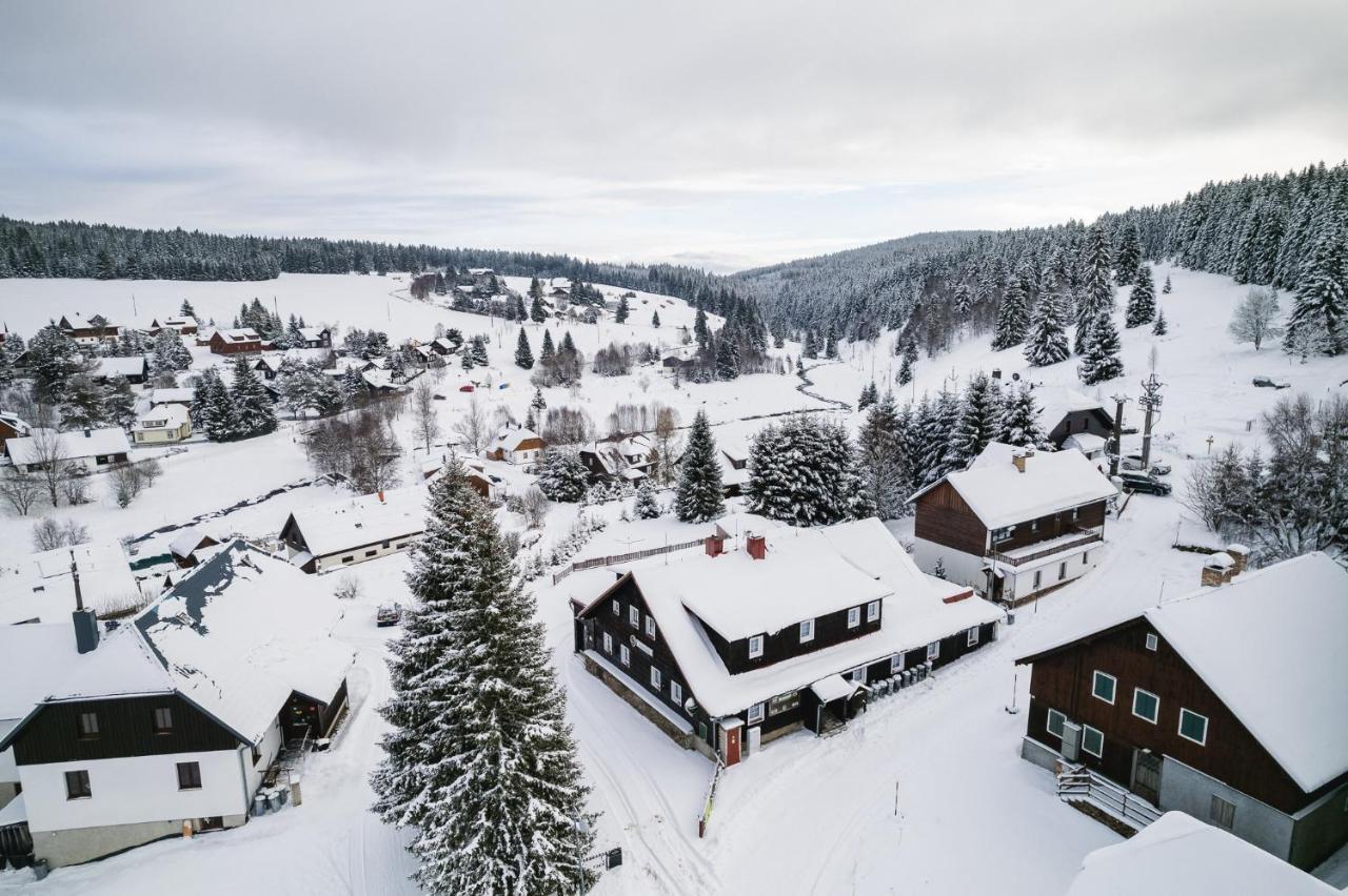 Penzion Cerny Vlk Hotel Kvilda Kültér fotó